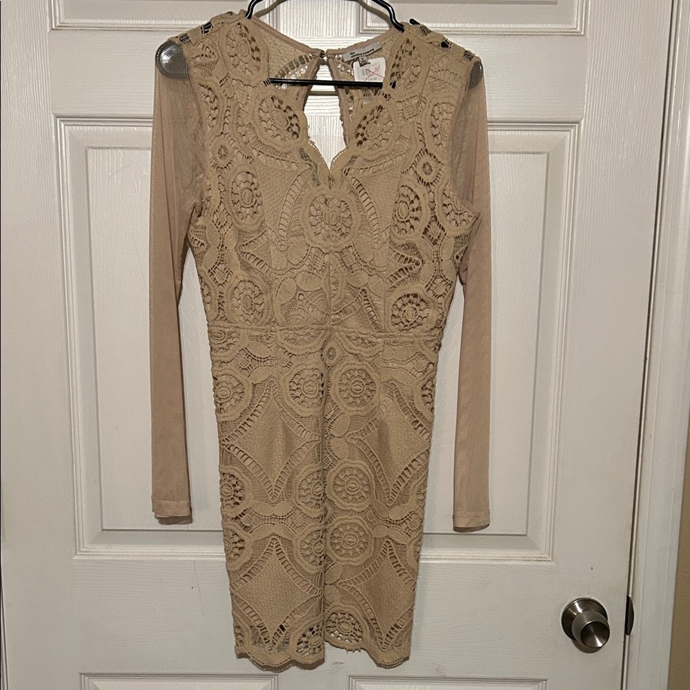 Women's Beige Lace Long-Sleeve Dress